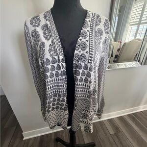Chico's Black & White Printed Open Cardigan

#114